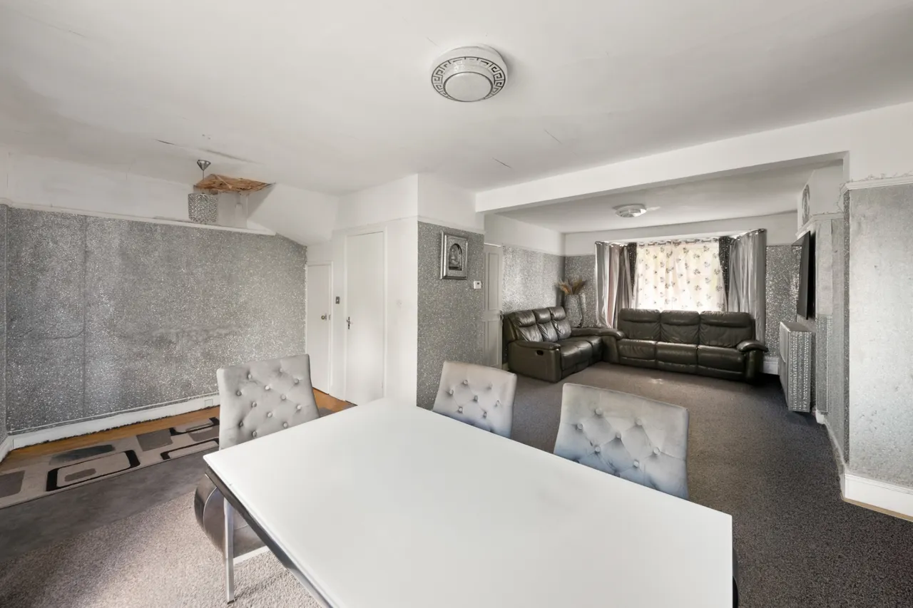 Queens Avenue, Greenford, UB6 9BX, photo 4