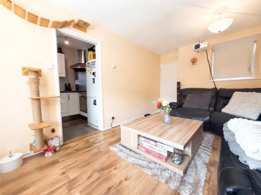 Alexandra Avenue, Camberley, GU15, photo 4