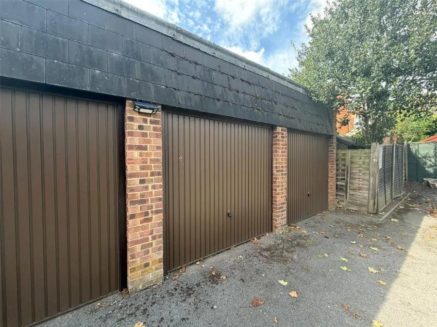 Alexandra Avenue, Camberley, GU15, photo 8
