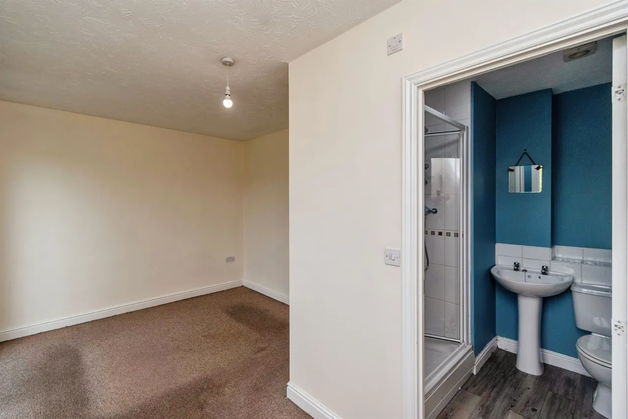 Waterfront Way, Walsall, WS2, photo 11