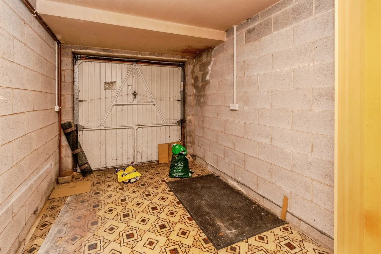 Waterfront Way, Walsall, WS2, photo 18