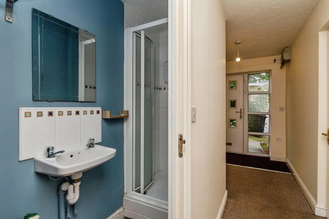 Waterfront Way, Walsall, WS2, photo 2