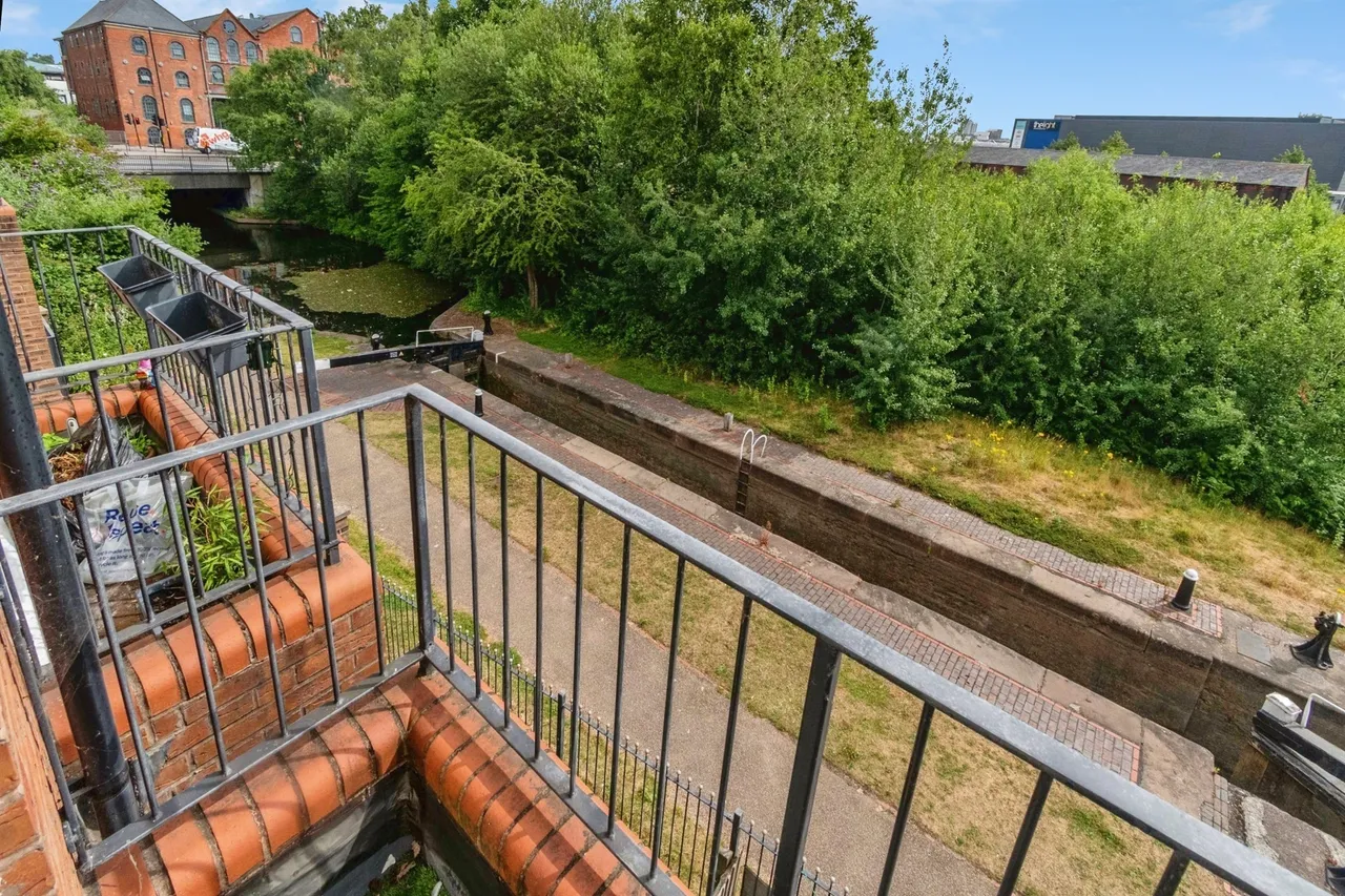 Waterfront Way, Walsall, WS2, photo 15