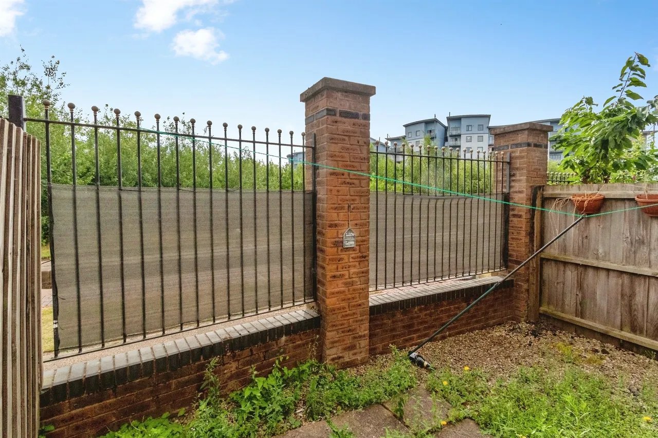 Waterfront Way, Walsall, WS2, photo 17