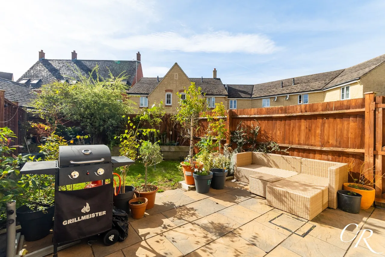 Butterfield Court, Bishops Cleeve, photo 4
