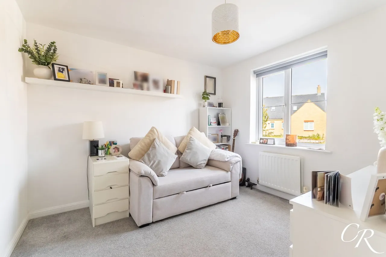 Butterfield Court, Bishops Cleeve, photo 8