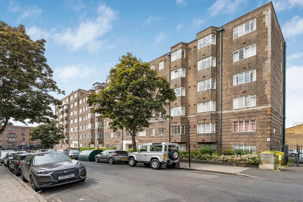 1 bed flat for sale, Corner Fielde, Streatham Hill, SW2