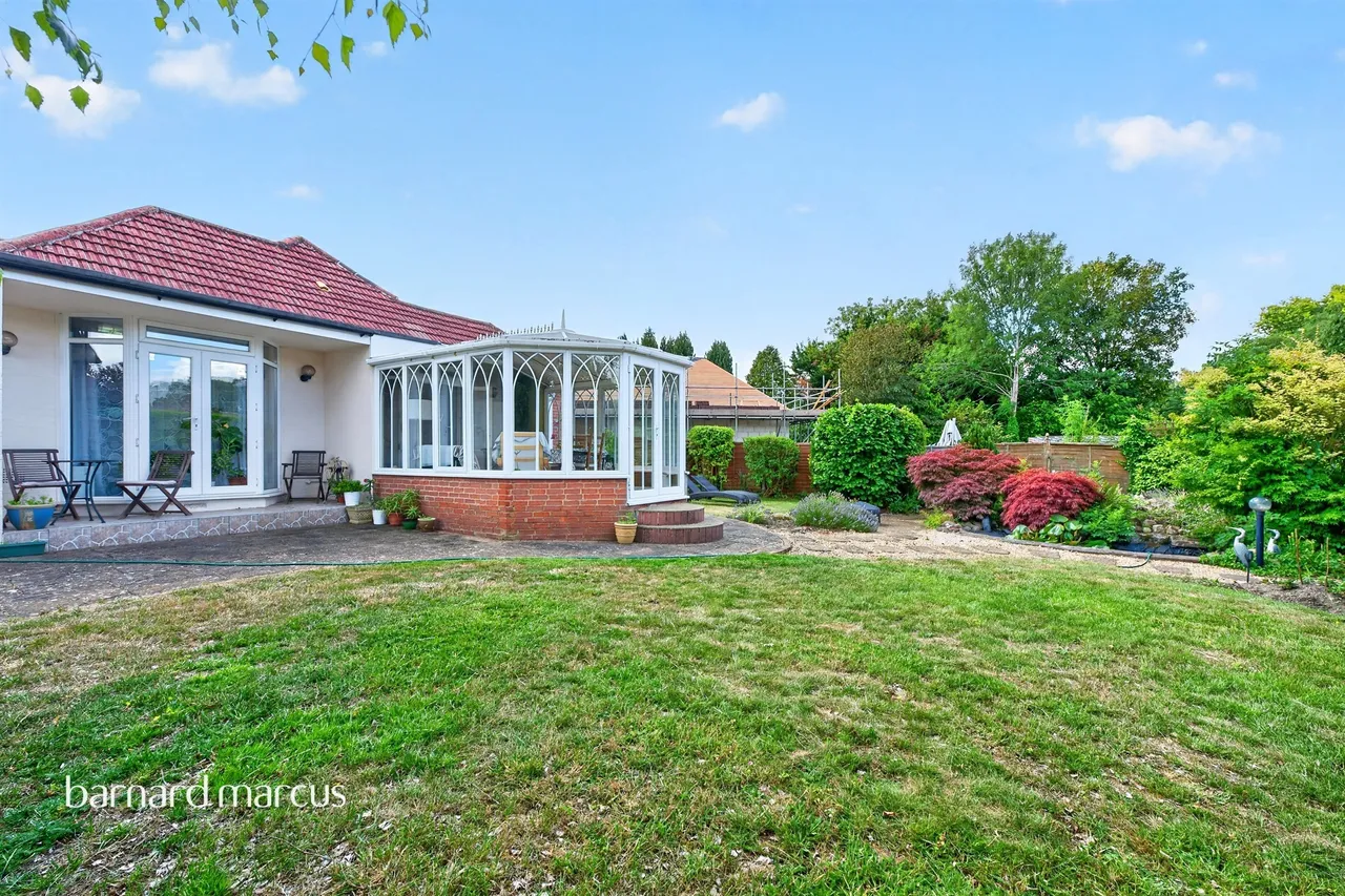 West Mead, Epsom, KT19, photo 11