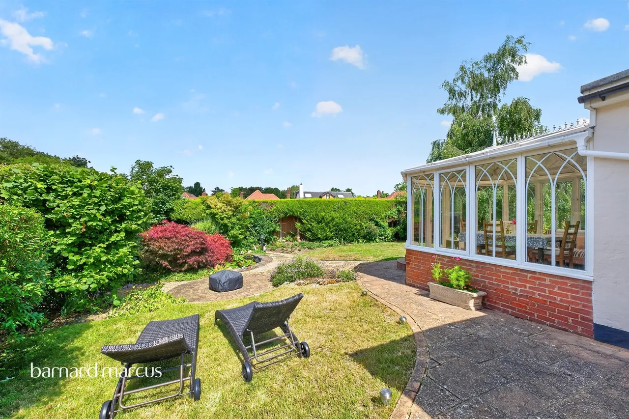 West Mead, Epsom, KT19, photo 10