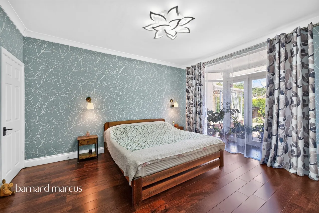West Mead, Epsom, KT19, photo 6