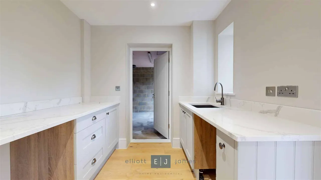 Clovis Close, Loughton, photo 5