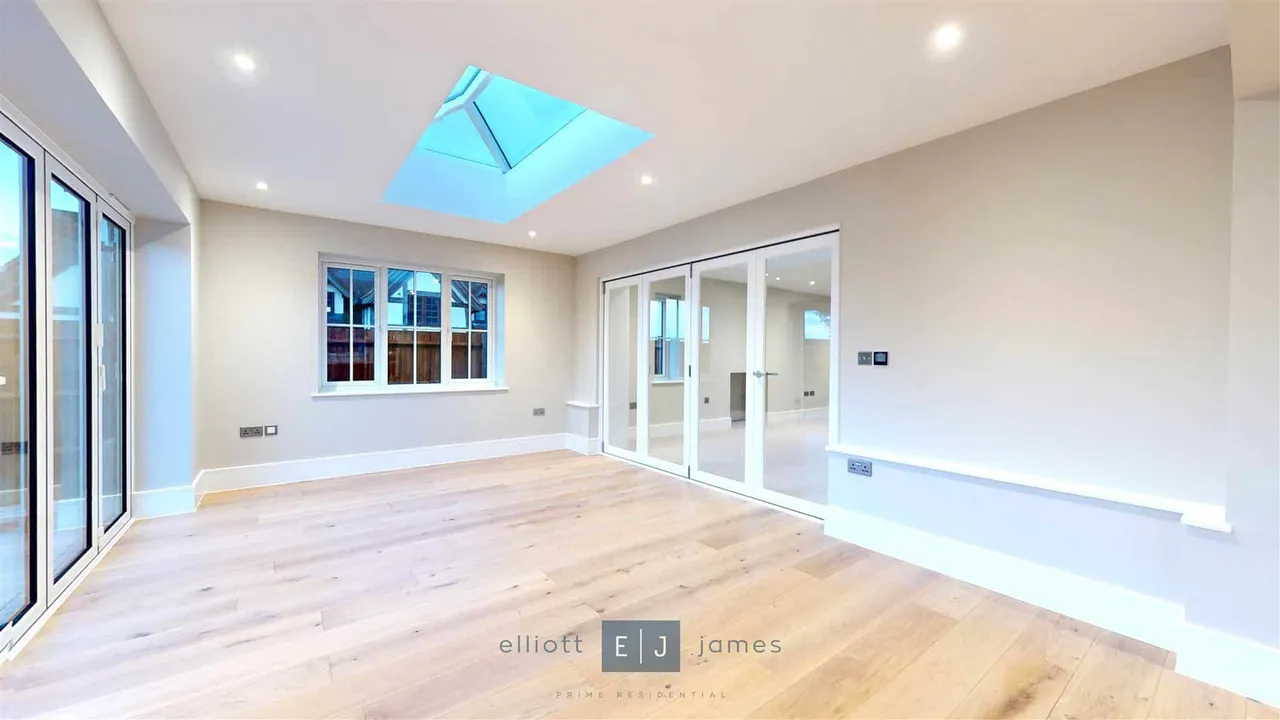 Clovis Close, Loughton, photo 9