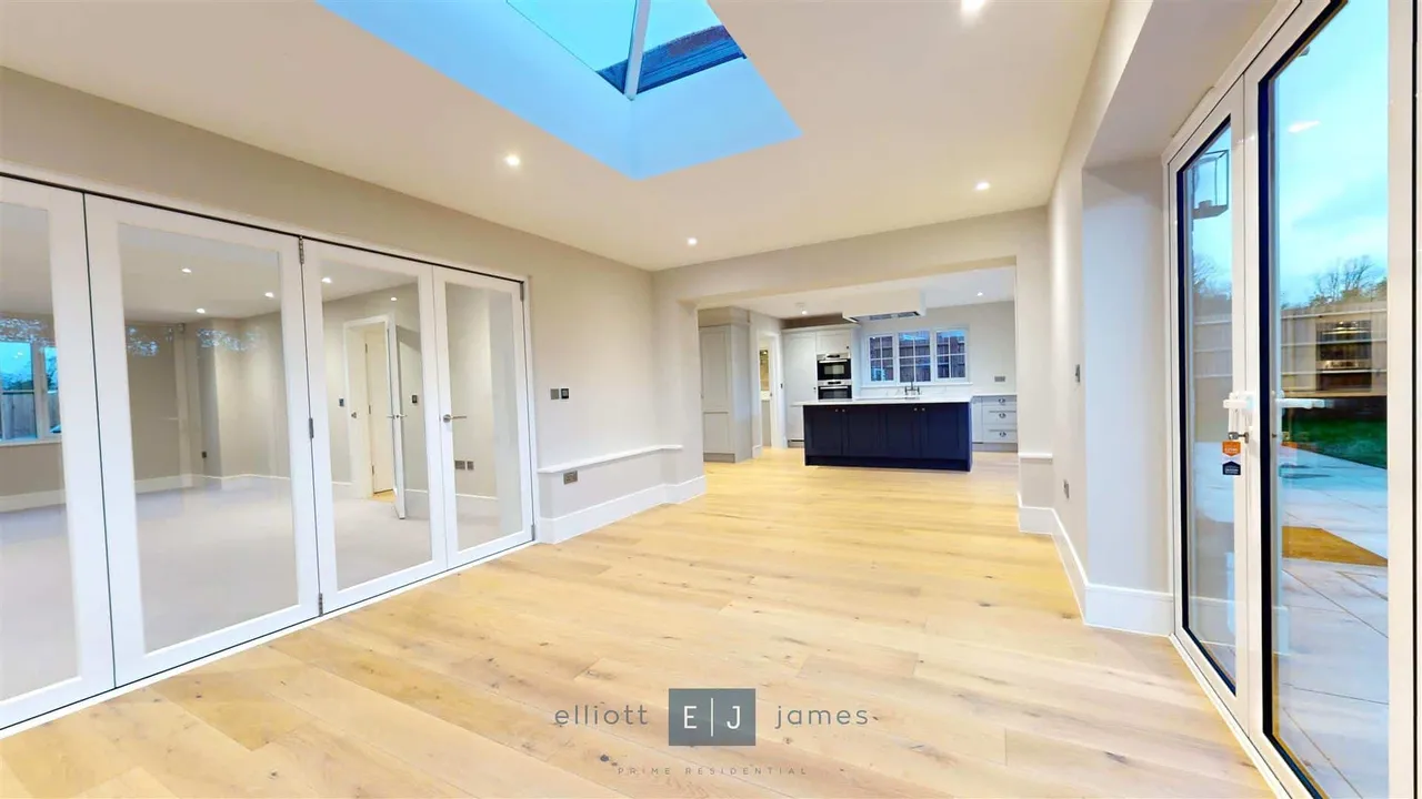 Clovis Close, Loughton, photo 10