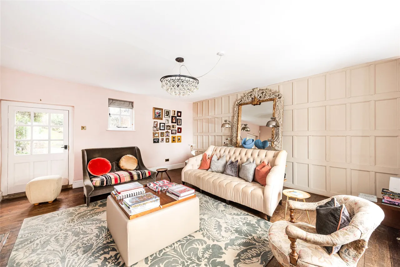 Watling Street, Little Brickhill, MK17, photo 3