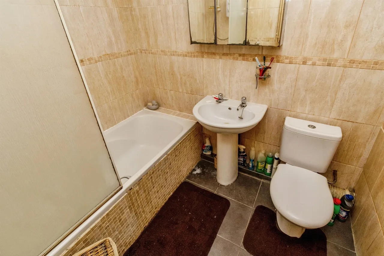 Spring Street, Ocker Hill, DY4, photo 6