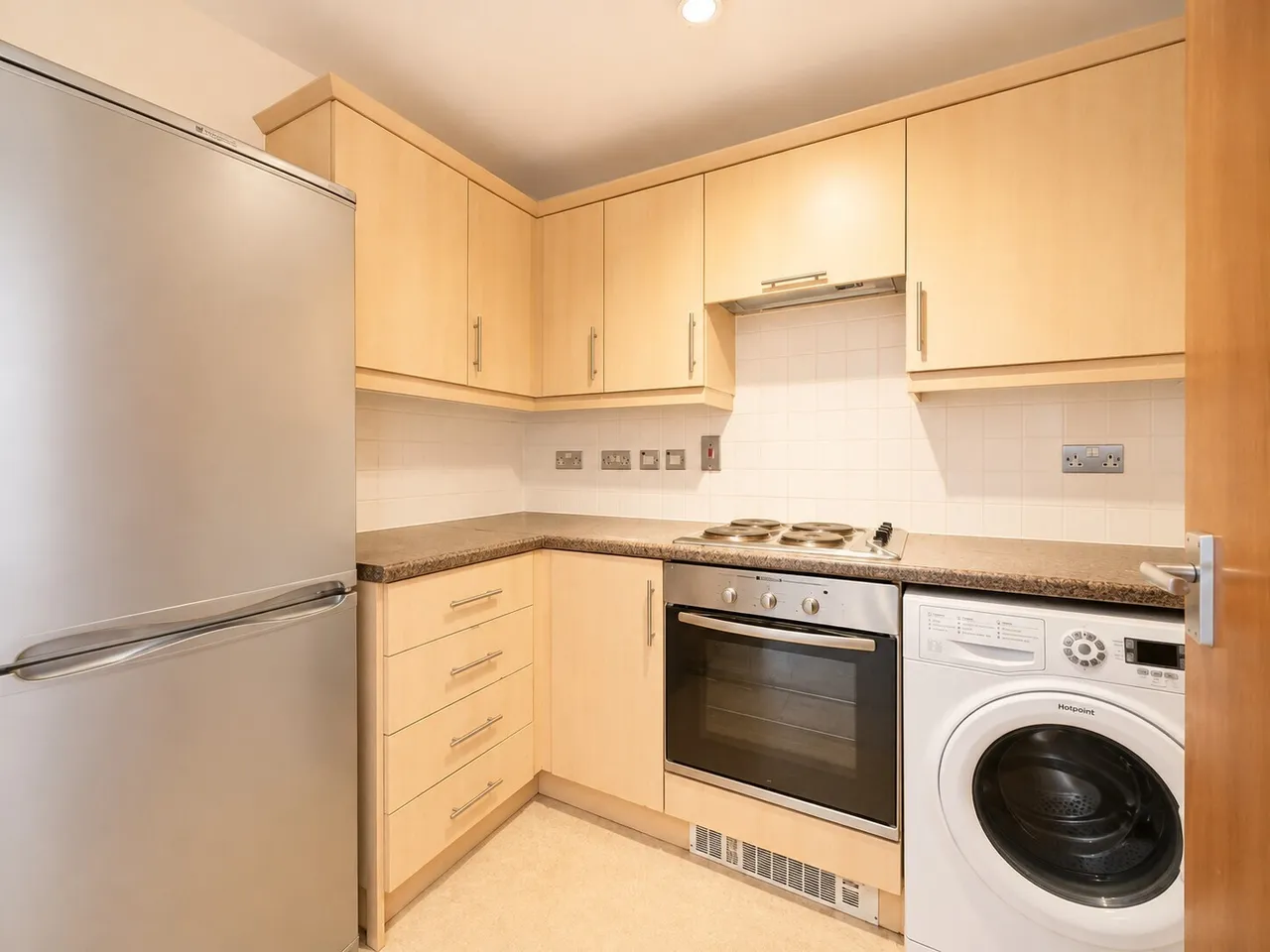 Effra Parade, London, SW2, photo 3