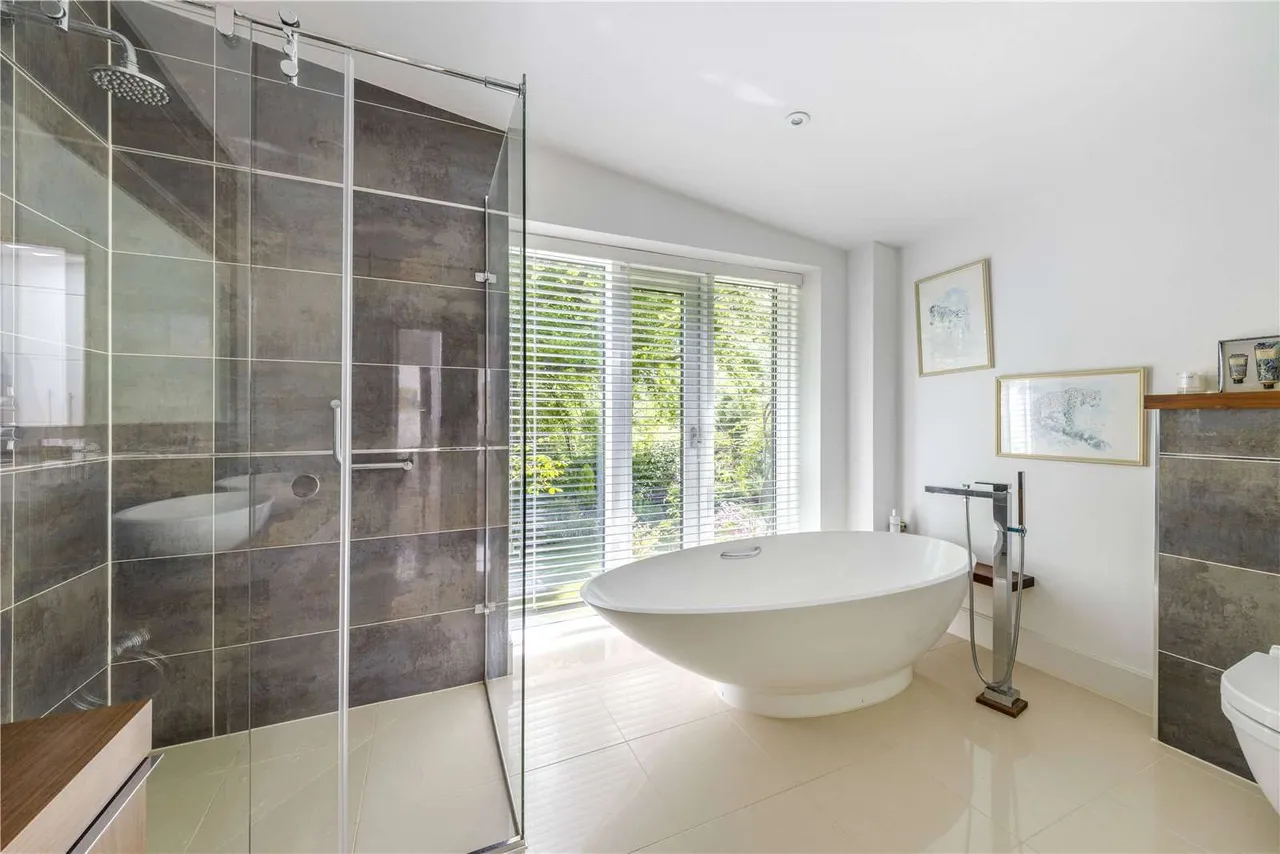 Woodhouse Lane, Holmbury St. Mary, Dorking, Surrey, RH5 6NN, photo 10