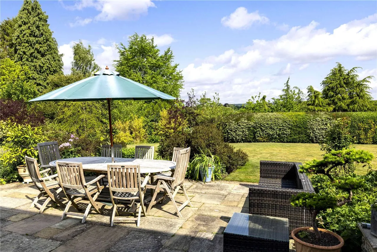 Woodhouse Lane, Holmbury St. Mary, Dorking, Surrey, RH5 6NN, photo 8