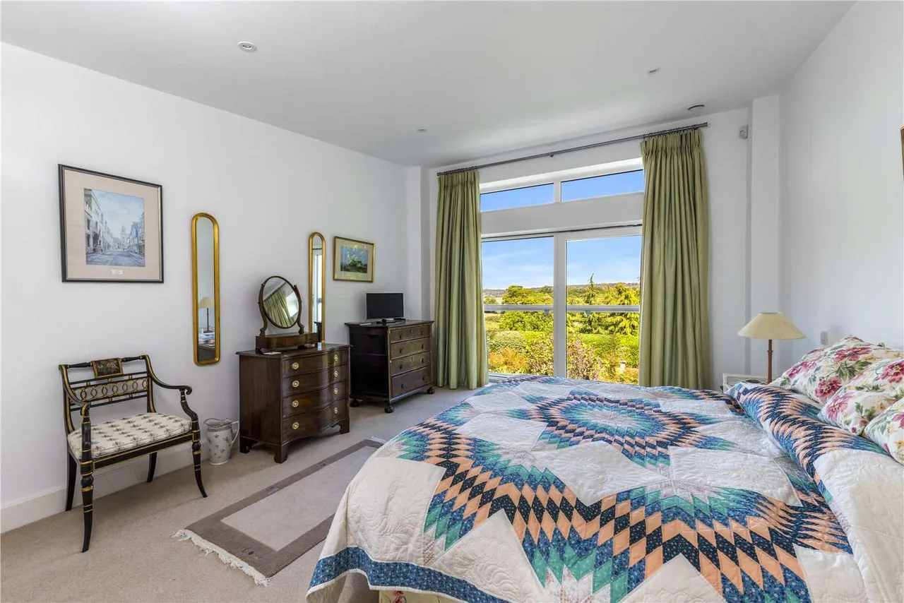 Woodhouse Lane, Holmbury St. Mary, Dorking, Surrey, RH5 6NN, photo 11