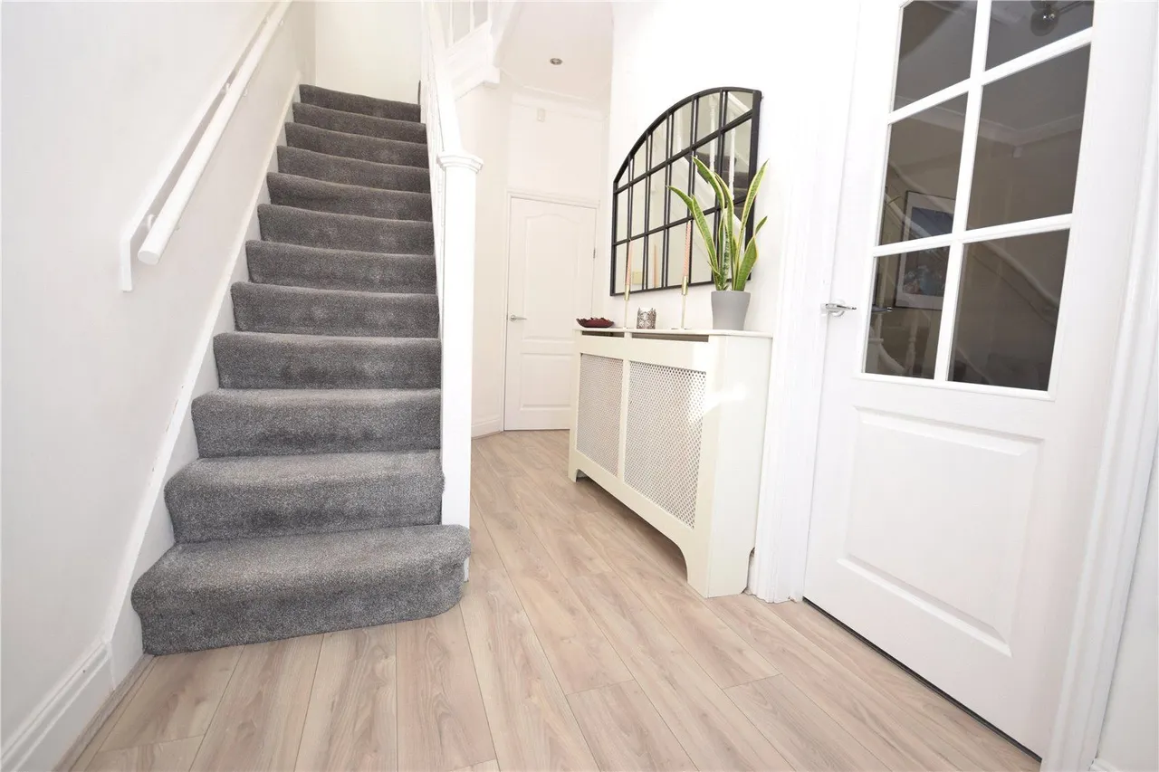 Montagu Avenue, Oakwood, LS8, photo 11