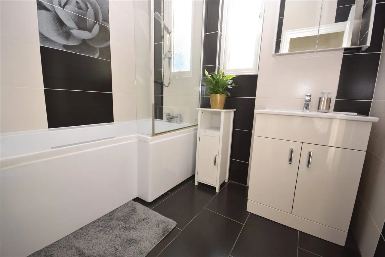Montagu Avenue, Oakwood, LS8, photo 16