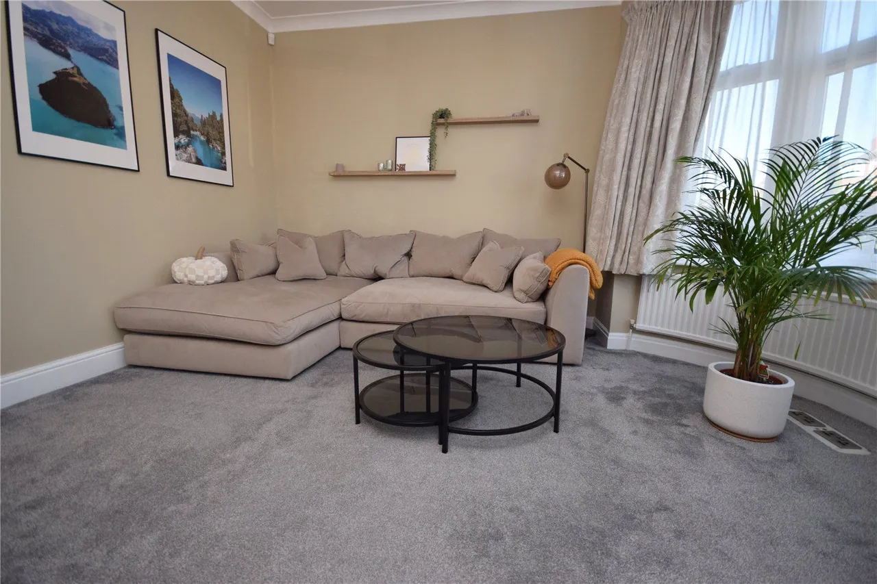 Montagu Avenue, Oakwood, LS8, photo 9