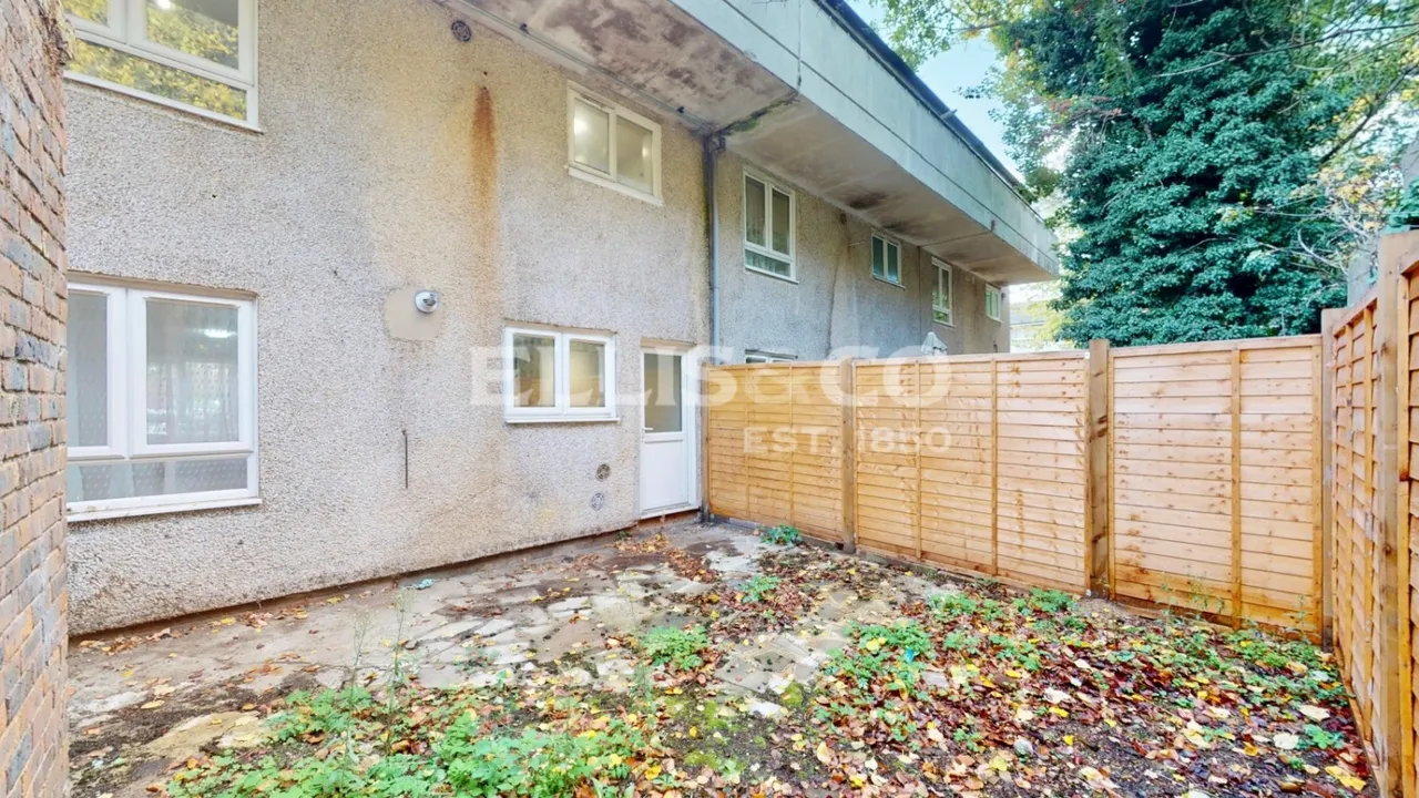 Community Road, Greenford, UB6, photo 21