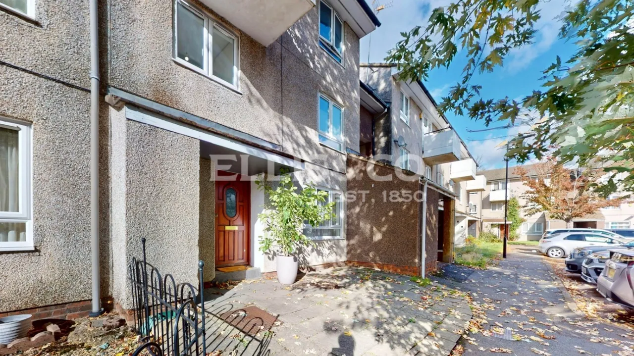 Community Road, Greenford, UB6, photo 23