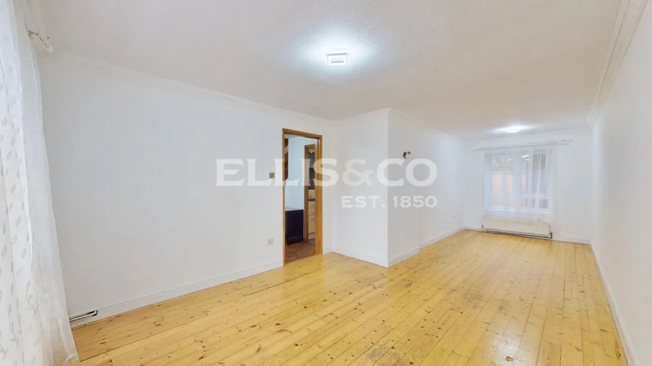 Community Road, Greenford, UB6, photo 5