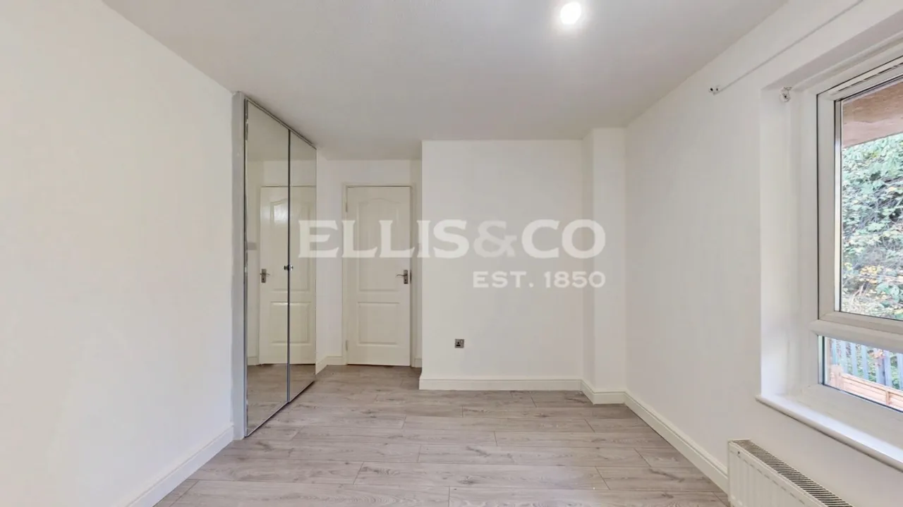 Community Road, Greenford, UB6, photo 17