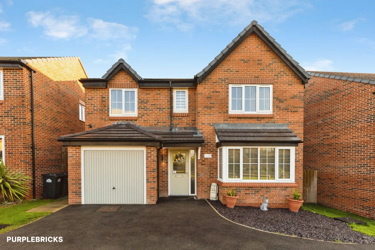 4 bed house for sale, Colliers Gardens, Llay, LL12