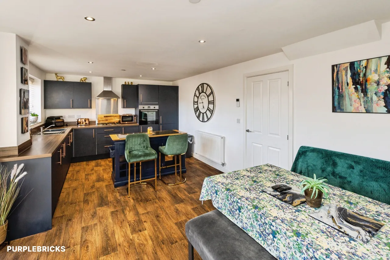 Colliers Gardens, Llay, LL12, photo 4