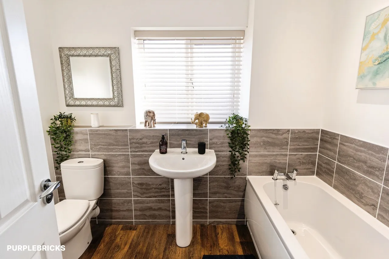 Colliers Gardens, Llay, LL12, photo 12