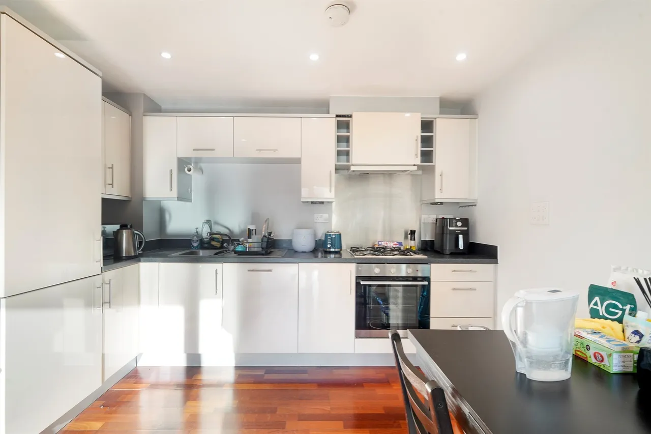 1 bed flat for sale — Uxbridge Road, London