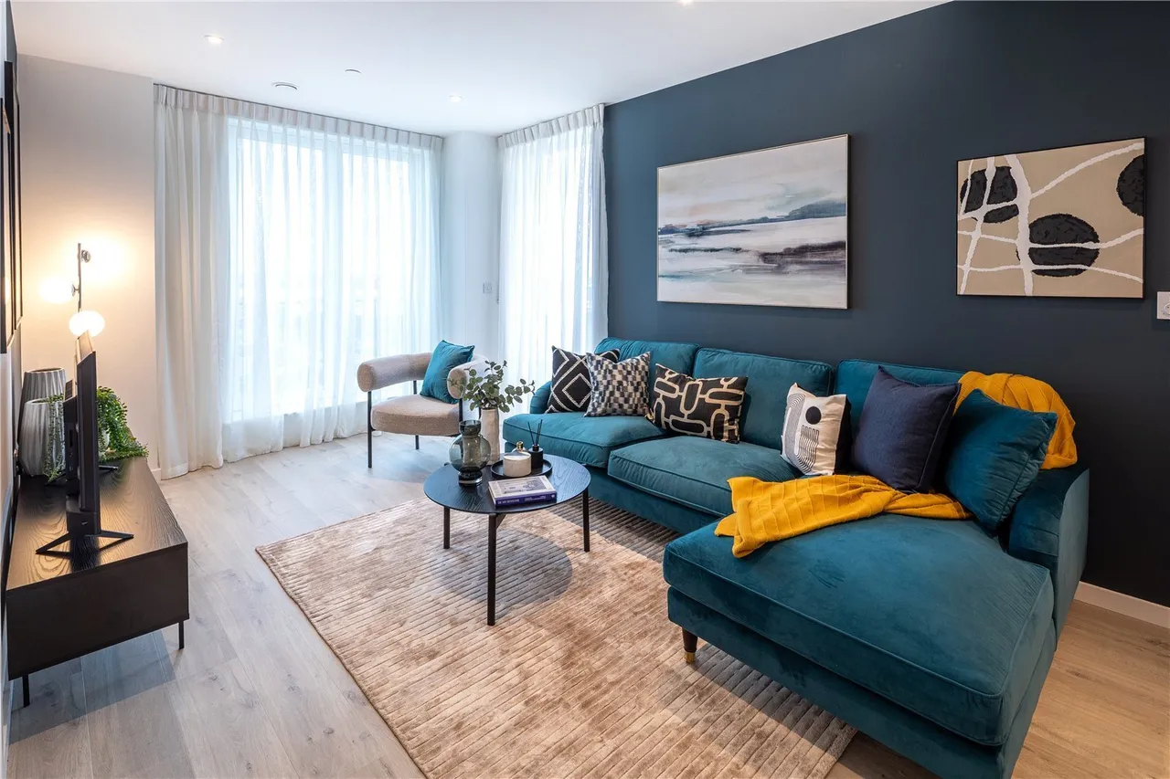 Vernal Way, London, N18, photo 3