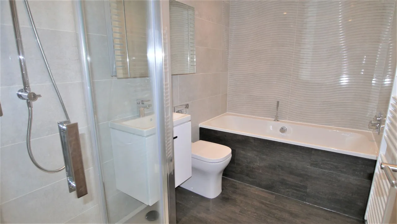 Brighton Road, Handcross, RH17, photo 10