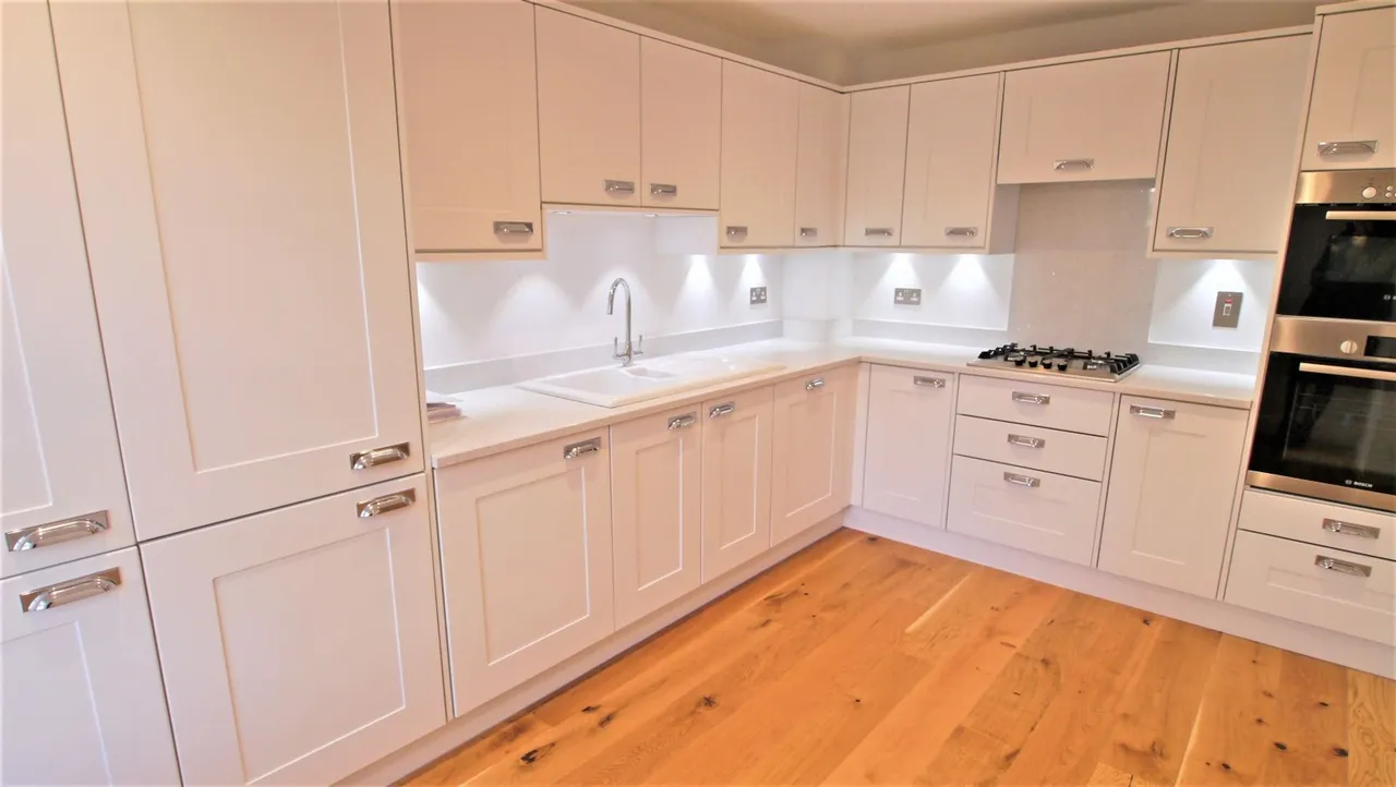 Brighton Road, Handcross, RH17, photo 3