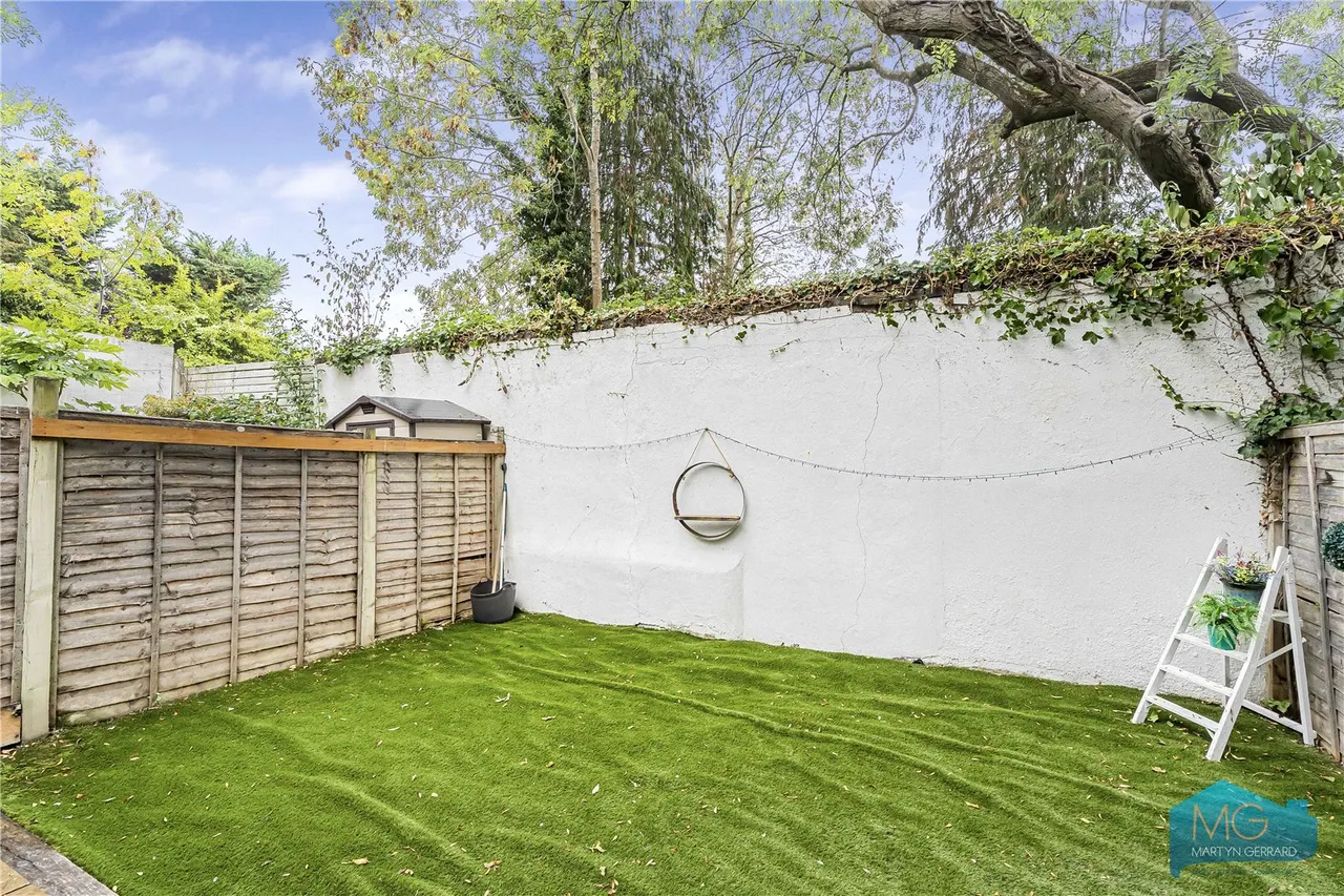 York Road, New Barnet, EN5, photo 18