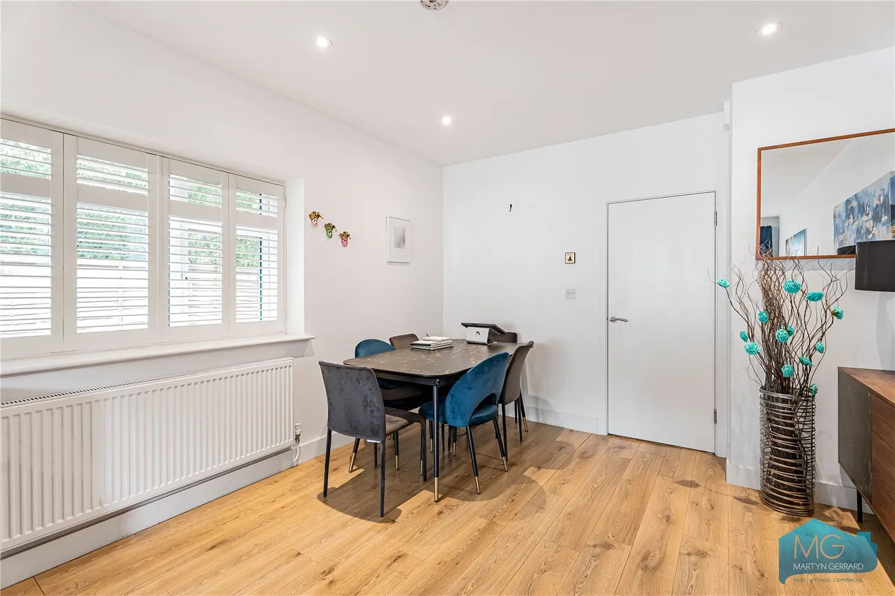 York Road, New Barnet, EN5, photo 5