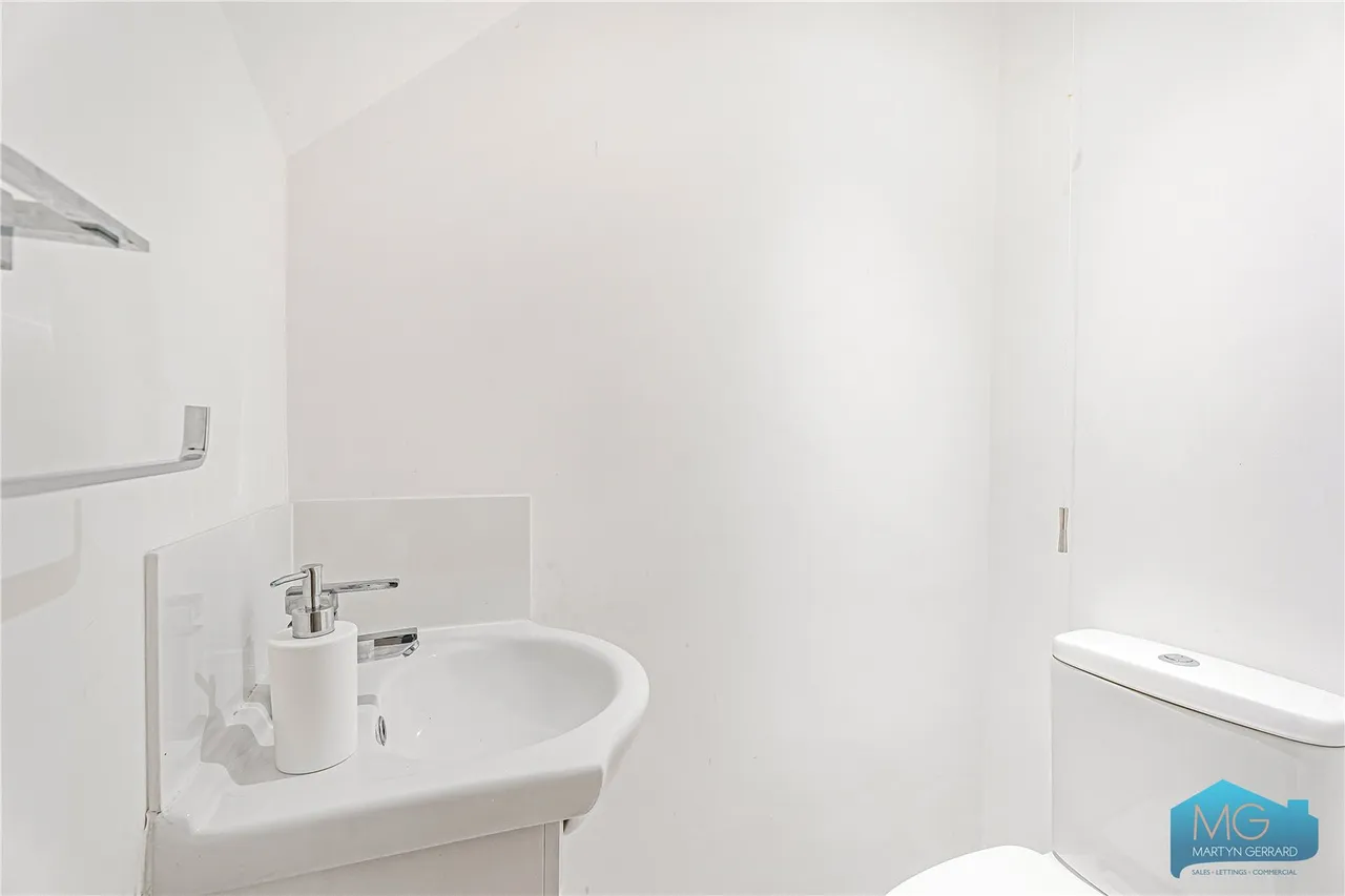 York Road, New Barnet, EN5, photo 8