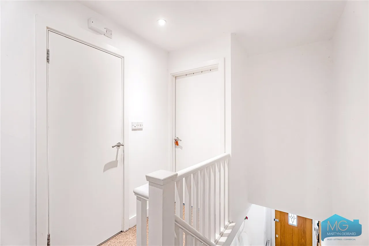 York Road, New Barnet, EN5, photo 11