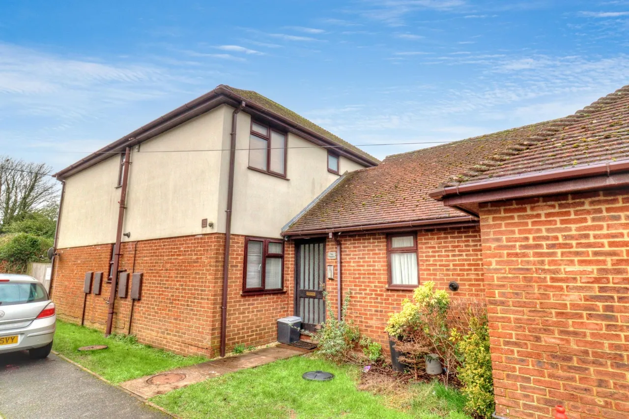 Wycombe Road, Stokenchurch, HP14, photo 9