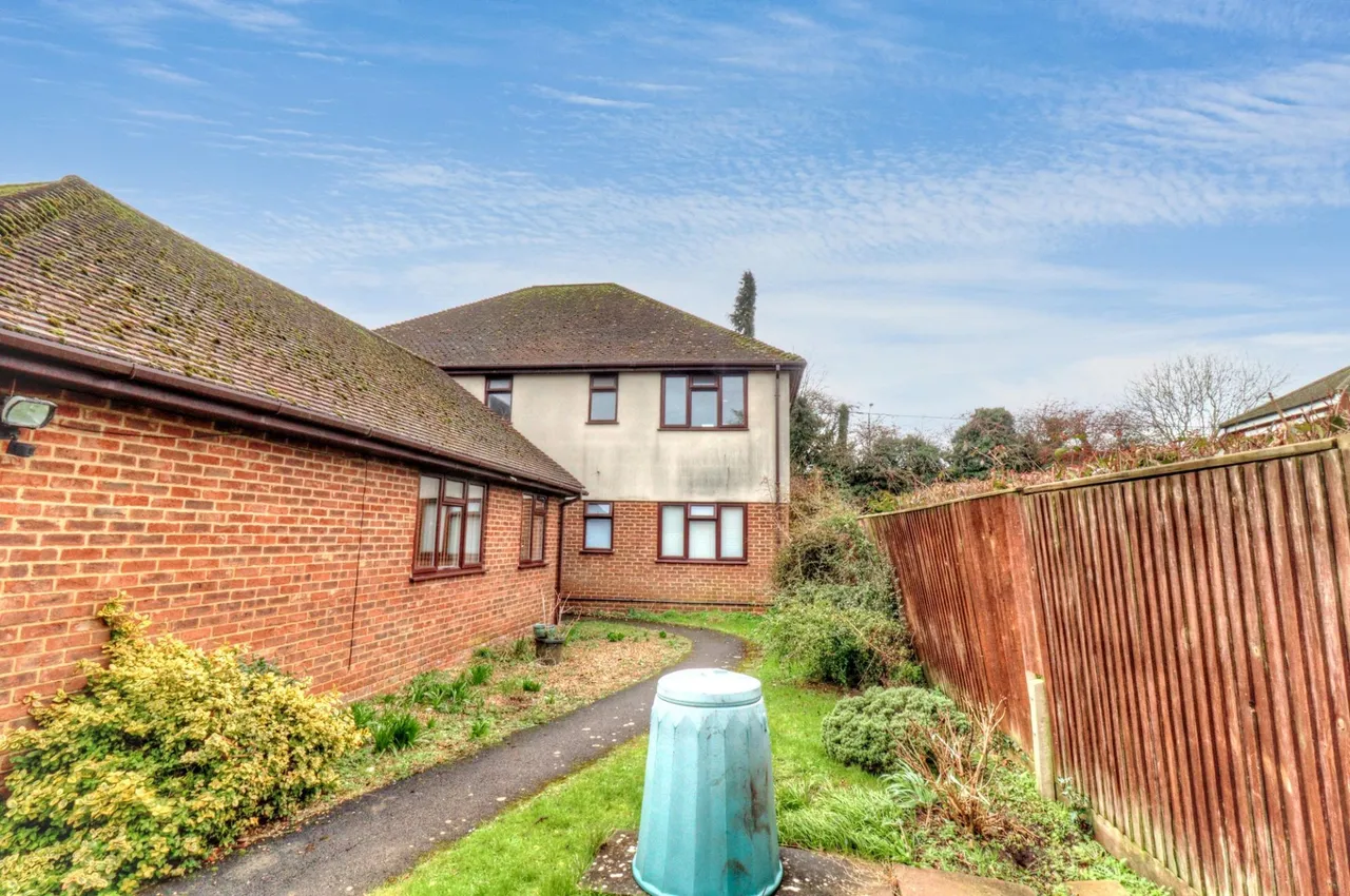 Wycombe Road, Stokenchurch, HP14, photo 10