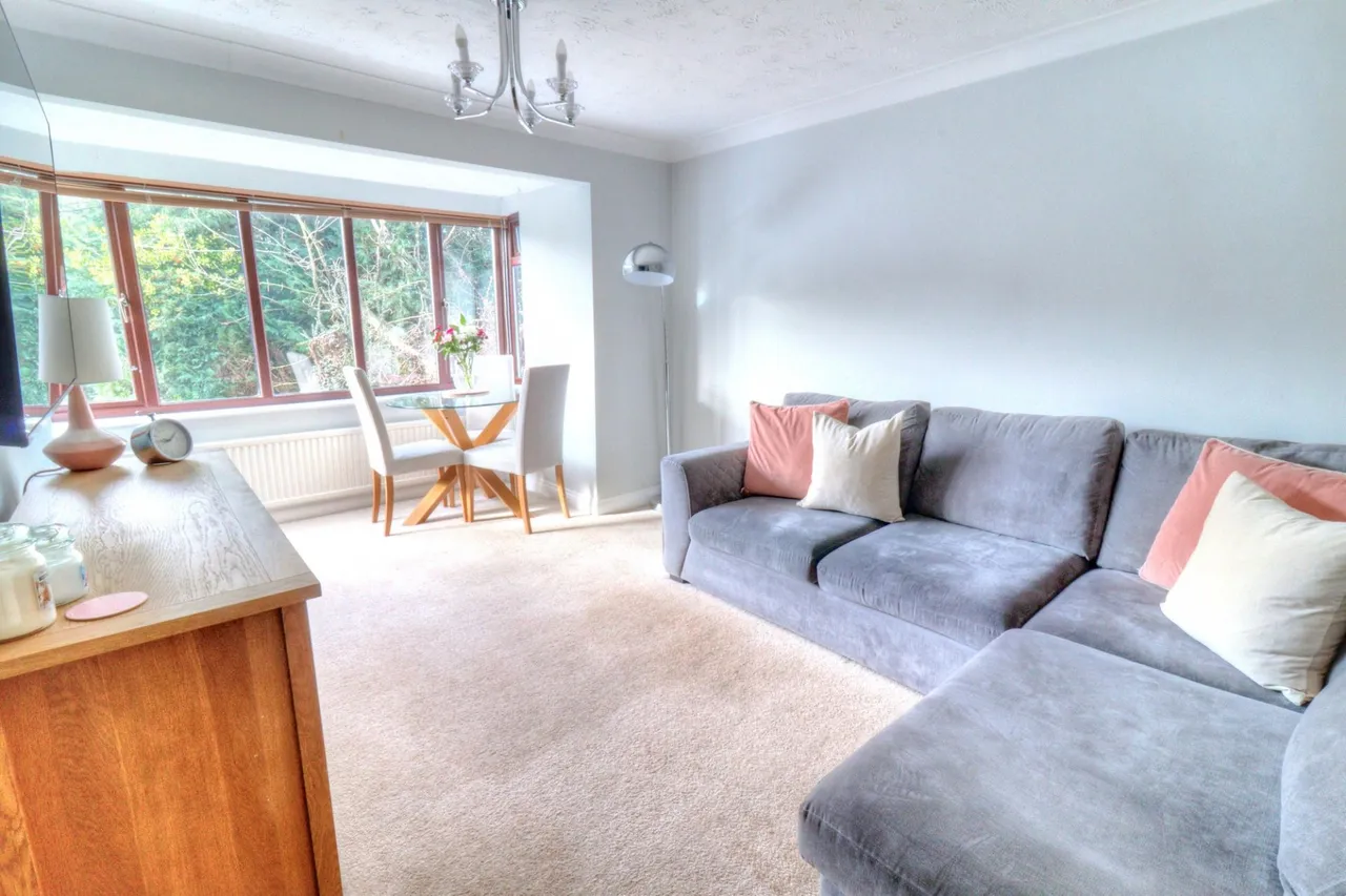 Wycombe Road, Stokenchurch, HP14, photo 2