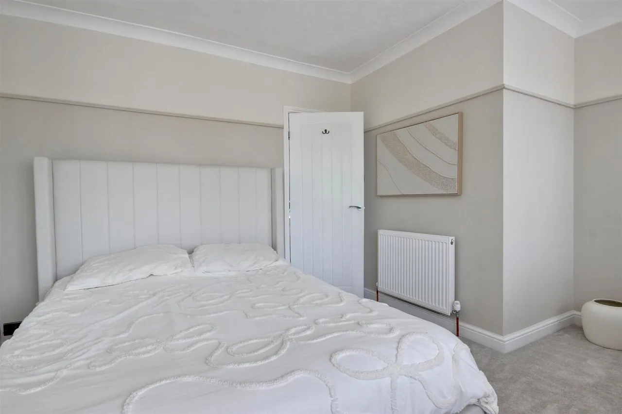 National Avenue, Hull, photo 13