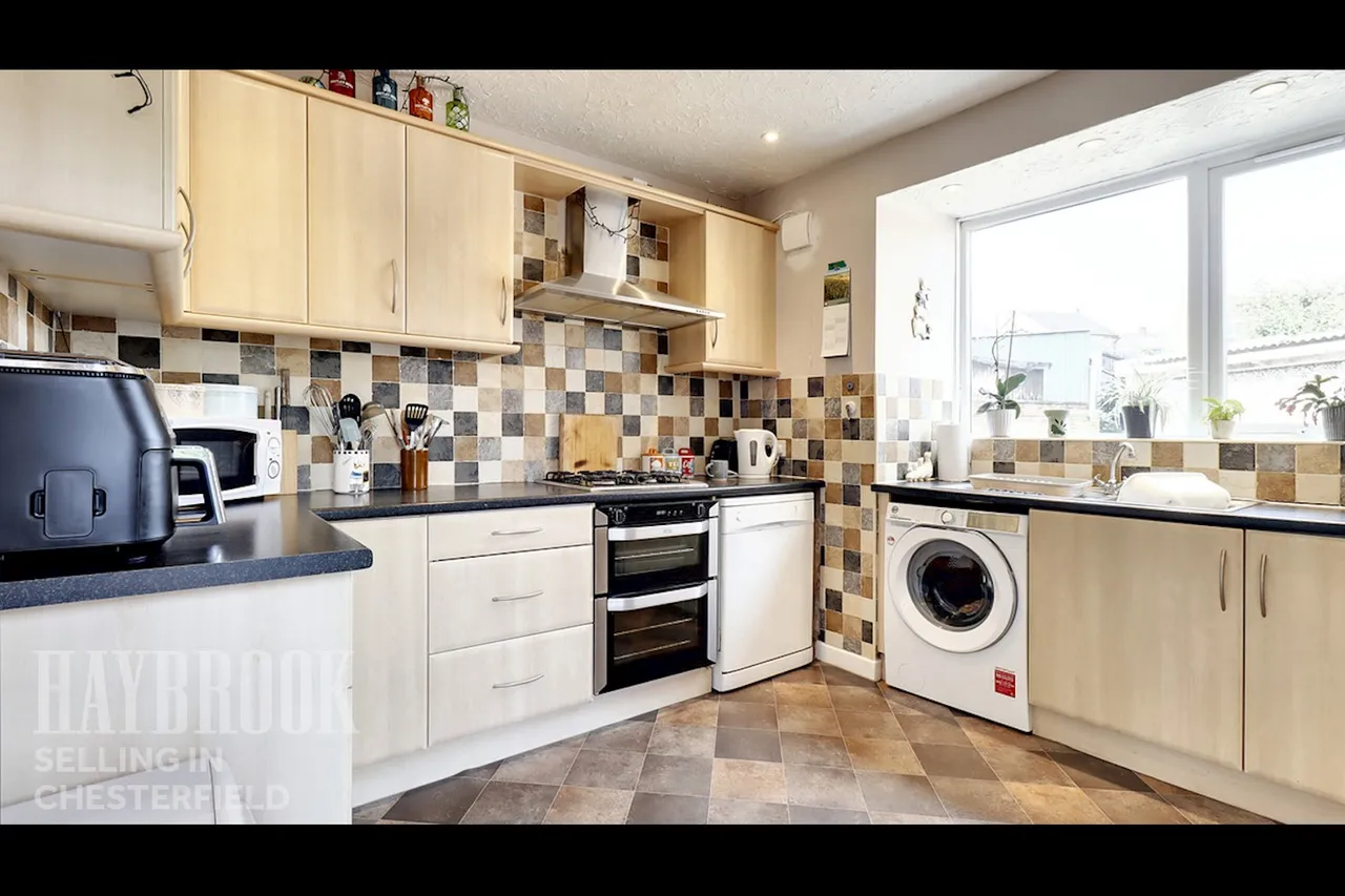 Bateman Close, Chesterfield, photo 8