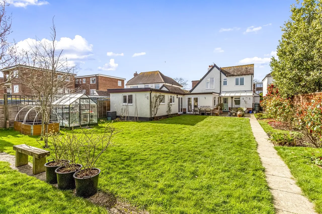 Brooklyn Avenue, Worthing, photo 23