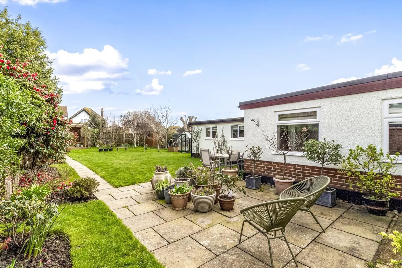 Brooklyn Avenue, Worthing, photo 10