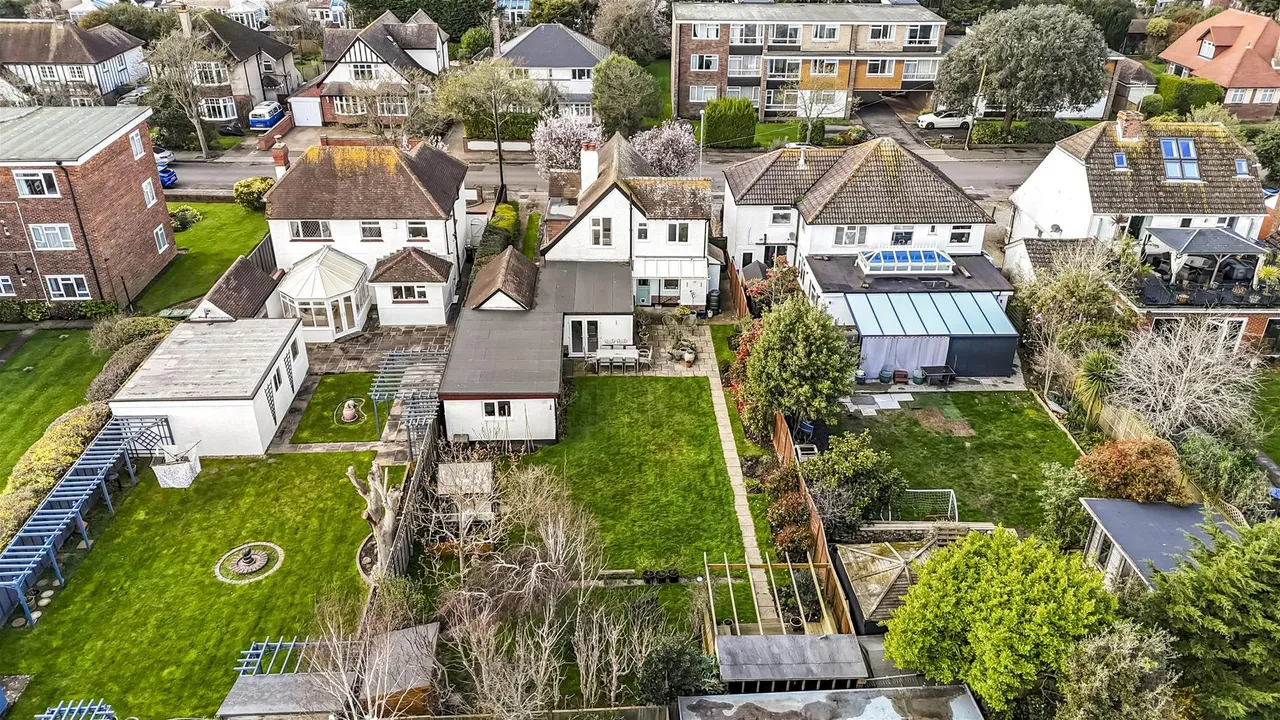 Brooklyn Avenue, Worthing, photo 17