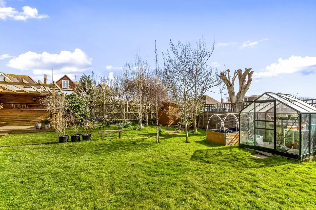 Brooklyn Avenue, Worthing, photo 9
